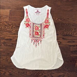 Johnny Was Embellished White and Pink Tank Top